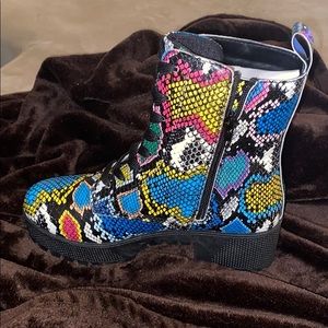 Multi print combat boots